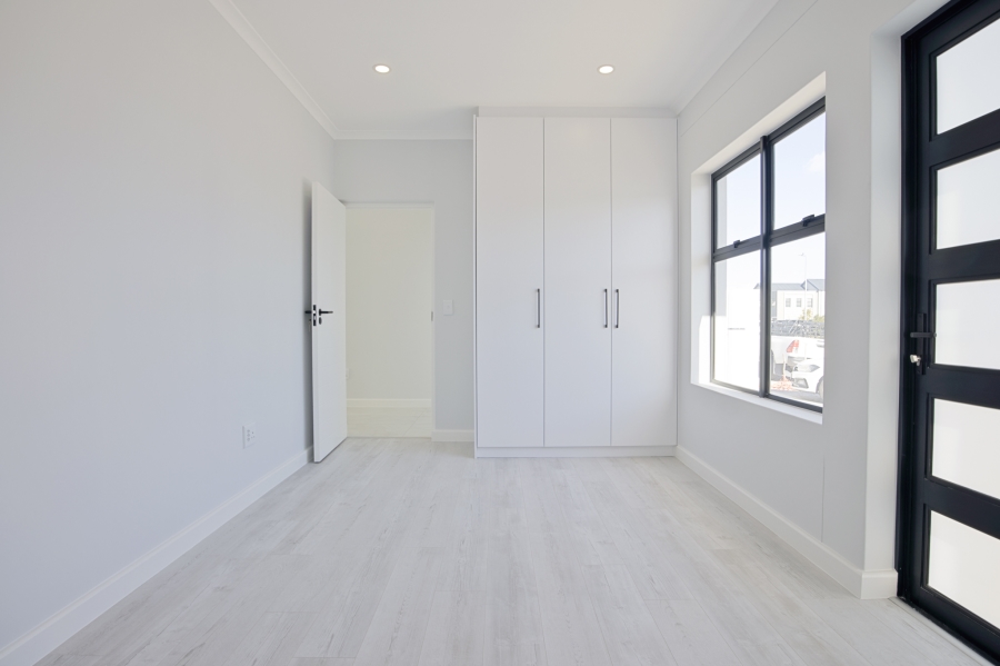 5 Bedroom Property for Sale in Sandown Western Cape